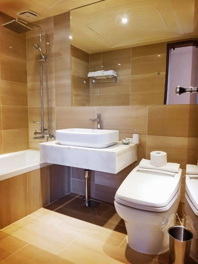 Benikea Starhills Hotel Buan Bagian luar foto
